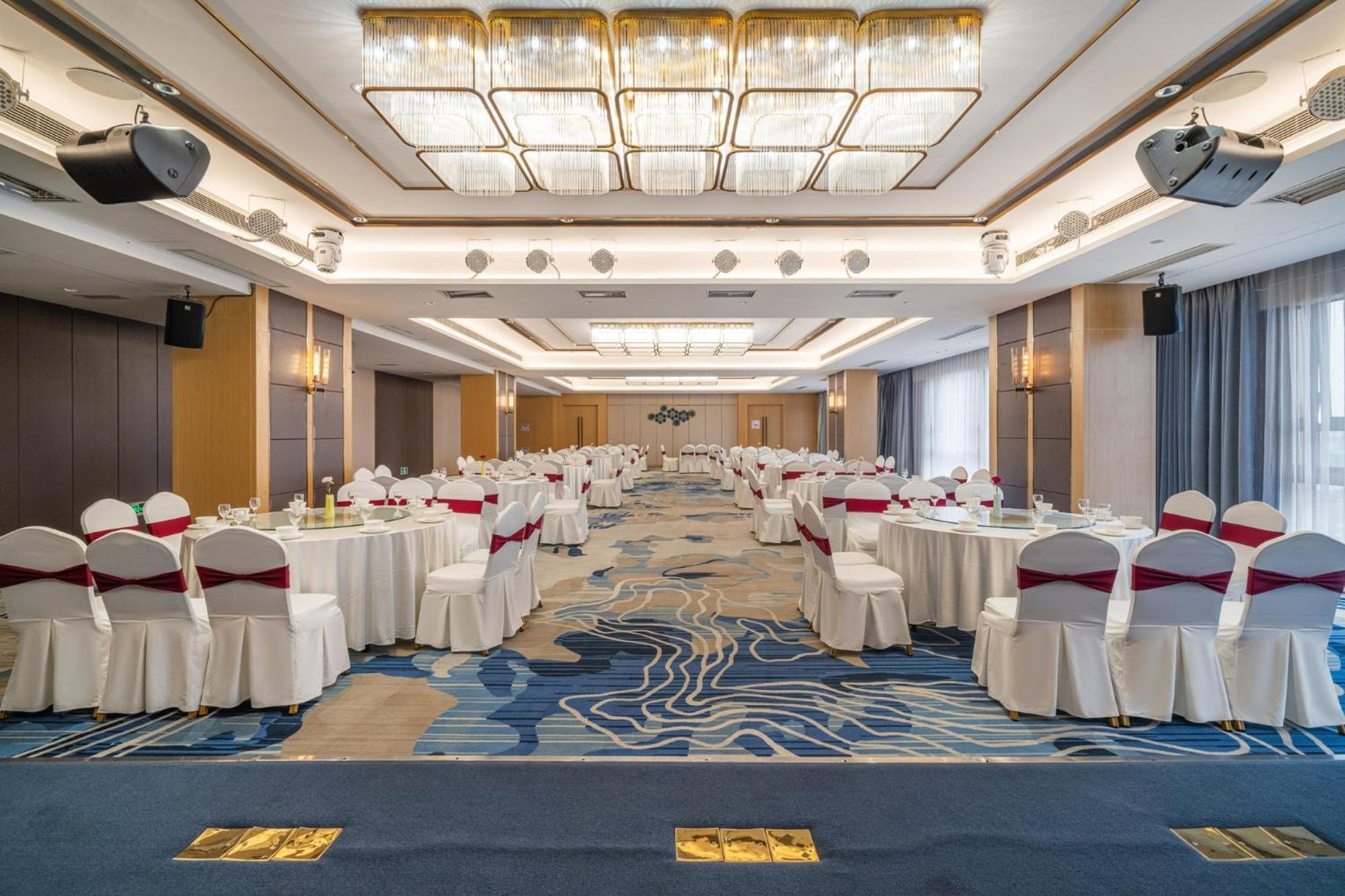 Holiday Inn Express Chengdu Tianhe By Ihg Pixian Екстериор снимка